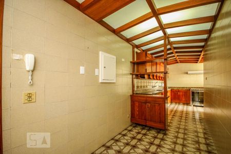 Apartamento para alugar com 300m², 4 quartos e 3 vagas Apartamento para alugar com 300m², 4 quartos e 3 vagasCozinha