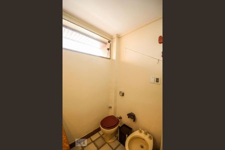 Apartamento para alugar com 300m², 4 quartos e 3 vagas Apartamento para alugar com 300m², 4 quartos e 3 vagasBanheiro Social 2