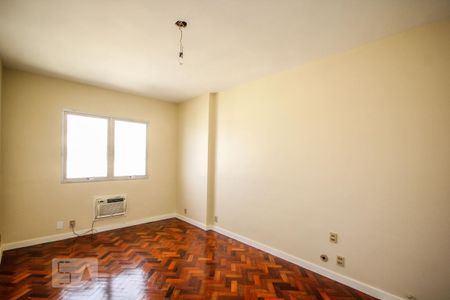 Apartamento para alugar com 300m², 4 quartos e 3 vagas Apartamento para alugar com 300m², 4 quartos e 3 vagasSuite