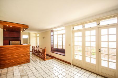 Apartamento para alugar com 300m², 4 quartos e 3 vagas Apartamento para alugar com 300m², 4 quartos e 3 vagasSala de Estar