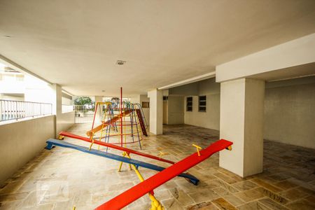 Apartamento para alugar com 300m², 4 quartos e 3 vagas Apartamento para alugar com 300m², 4 quartos e 3 vagasPlayground