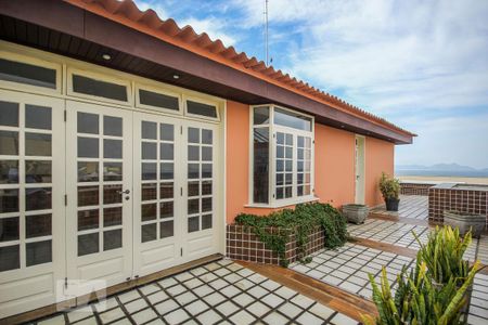 Apartamento para alugar com 300m², 4 quartos e 3 vagas Apartamento para alugar com 300m², 4 quartos e 3 vagasVaranda