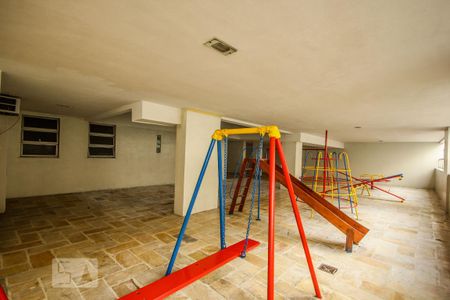 Apartamento para alugar com 300m², 4 quartos e 3 vagas Apartamento para alugar com 300m², 4 quartos e 3 vagasPlayground