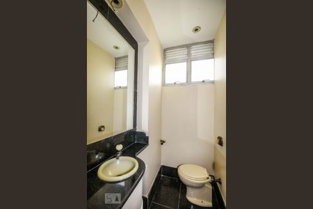 Lavabo de apartamento para alugar com 4 quartos, 300m² em Copacabana, Rio de Janeiro