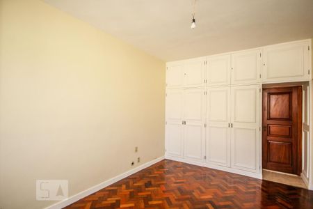 Apartamento para alugar com 300m², 4 quartos e 3 vagas Apartamento para alugar com 300m², 4 quartos e 3 vagasSuite