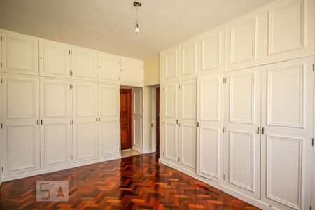 Apartamento para alugar com 300m², 4 quartos e 3 vagas Apartamento para alugar com 300m², 4 quartos e 3 vagasSuite