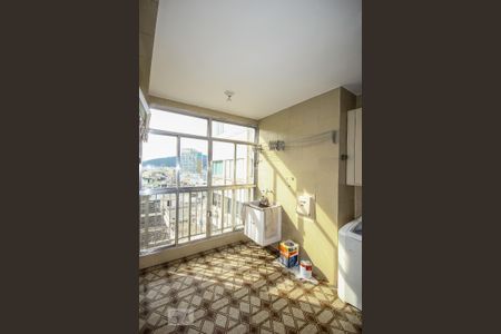 Apartamento para alugar com 300m², 4 quartos e 3 vagas Apartamento para alugar com 300m², 4 quartos e 3 vagasÁrea de Serviço