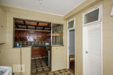 Apartamento para alugar com 300m², 4 quartos e 3 vagas Apartamento para alugar com 300m², 4 quartos e 3 vagasÁrea de Serviço