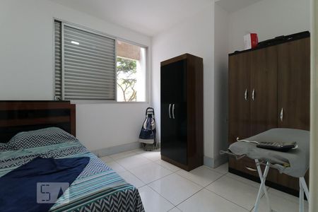Quarto 1 de apartamento para alugar com 2 quartos, 75m² em Funcionários, Belo Horizonte