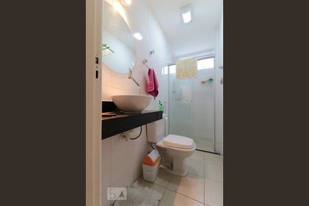 Banheiro  de apartamento para alugar com 2 quartos, 75m² em Funcionários, Belo Horizonte