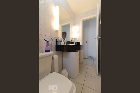 Banheiro suíte  de apartamento para alugar com 2 quartos, 75m² em Funcionários, Belo Horizonte