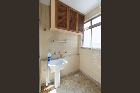 Apartamento à venda com 70m², 2 quartos e 1 vagaÁrea de Serviço