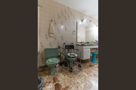 Casa para alugar com 306m², 4 quartos e 4 vagas Casa para alugar com 306m², 4 quartos e 4 vagasSuíte - Banheiro