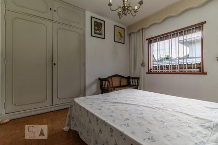 Casa para alugar com 306m², 4 quartos e 4 vagas Casa para alugar com 306m², 4 quartos e 4 vagasQuarto 1