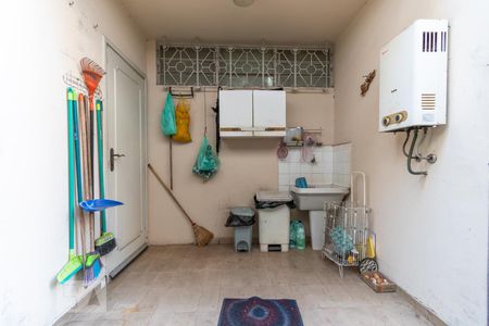 Casa para alugar com 306m², 4 quartos e 4 vagas Casa para alugar com 306m², 4 quartos e 4 vagasÁrea Lateral Externa