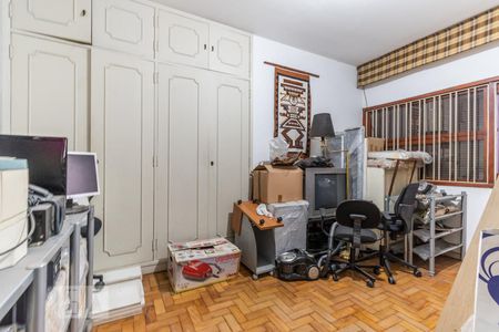 Casa para alugar com 306m², 4 quartos e 4 vagas Casa para alugar com 306m², 4 quartos e 4 vagasQuarto 2