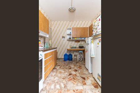 Casa para alugar com 306m², 4 quartos e 4 vagas Casa para alugar com 306m², 4 quartos e 4 vagasCozinha