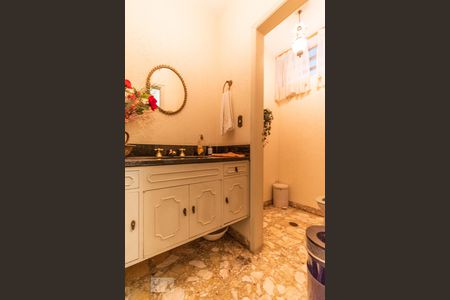 Casa para alugar com 306m², 4 quartos e 4 vagas Casa para alugar com 306m², 4 quartos e 4 vagasLavabo