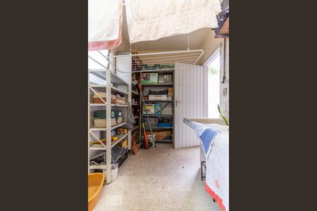 Casa para alugar com 306m², 4 quartos e 4 vagas Casa para alugar com 306m², 4 quartos e 4 vagasLavanderia