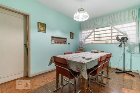 Casa para alugar com 306m², 4 quartos e 4 vagas Casa para alugar com 306m², 4 quartos e 4 vagasCopa