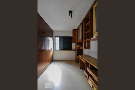 Apartamento à venda com 135m², 3 quartos e 2 vagasQuarto 03