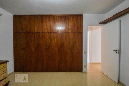 Apartamento à venda com 135m², 3 quartos e 2 vagasQuarto 02
