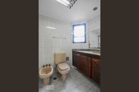 Apartamento à venda com 135m², 3 quartos e 2 vagasBanheiro Suíte