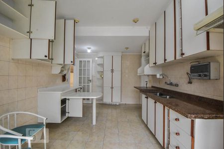 Apartamento à venda com 135m², 3 quartos e 2 vagasCozinha