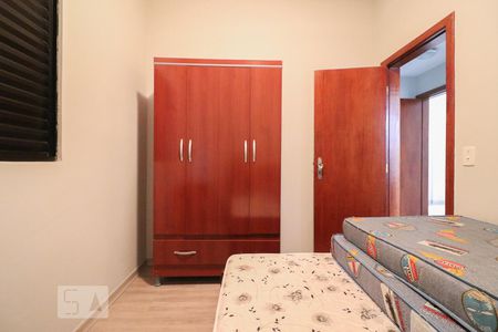 Apartamento para alugar com 76m², 3 quartos e 1 vagaQuarto 2