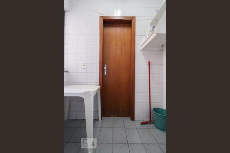 Apartamento para alugar com 76m², 3 quartos e 1 vagaÁrea de Serviço