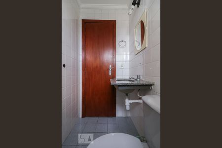 Banheiro de apartamento para alugar com 3 quartos, 76m² em Dom Cabral, Belo Horizonte