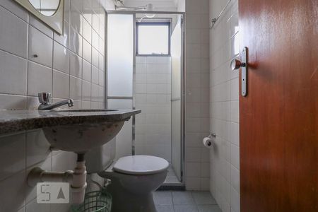 Banheiro de apartamento para alugar com 3 quartos, 76m² em Dom Cabral, Belo Horizonte
