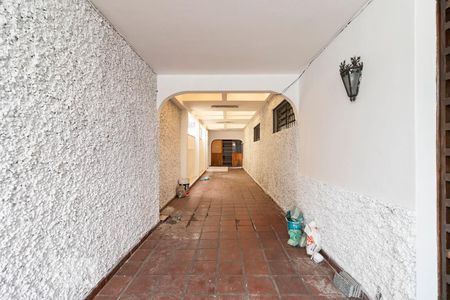 Casa à venda com 280m², 4 quartos e 3 vagas Casa à venda com 280m², 4 quartos e 3 vagasGaragem