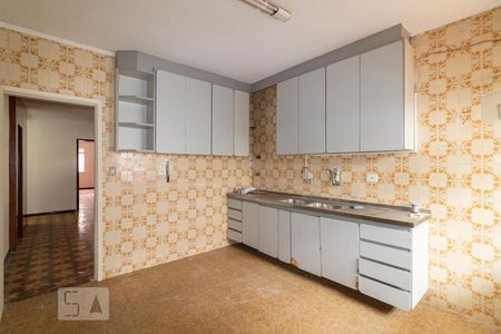 Casa à venda com 280m², 4 quartos e 3 vagas Casa à venda com 280m², 4 quartos e 3 vagasCozinha