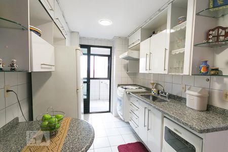 Apartamento à venda com 107m², 3 quartos e 2 vagasCozinha 