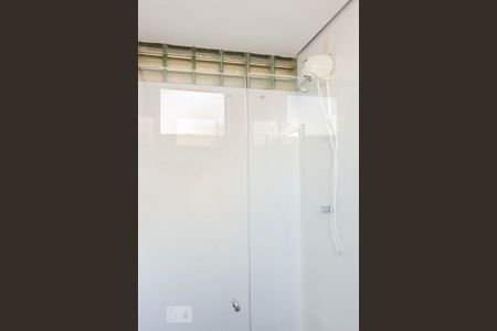 Chuveiro Banheiro Quarto 3 Suíte de apartamento para alugar com 3 quartos, 100m² em Santo Antônio, Belo Horizonte