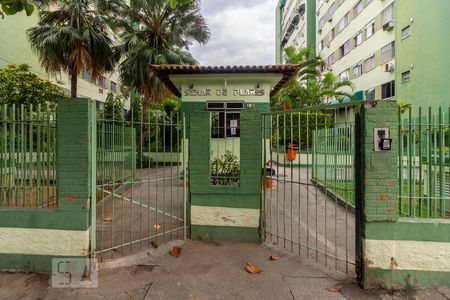 Apartamento à venda com 55m², 2 quartos e 1 vagaFachada e Portaria