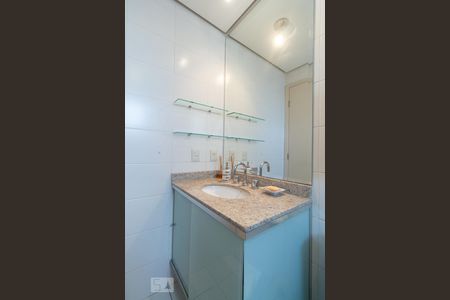 Apartamento à venda com 93m², 3 quartos e 2 vagas Apartamento à venda com 93m², 3 quartos e 2 vagasBanheiro da suíte