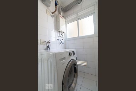 Apartamento à venda com 93m², 3 quartos e 2 vagas Apartamento à venda com 93m², 3 quartos e 2 vagasÁrea de serviço