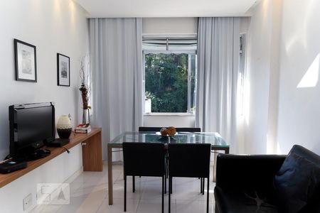 Sala de apartamento para alugar com 2 quartos, 80m² em Ipanema, Rio de Janeiro