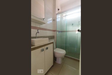 Banheiro de apartamento à venda com 1 quarto, 41m² em Camaquã, Porto Alegre