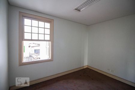 Casa à venda com 200m², 3 quartos e sem vaga Casa à venda com 200m², 3 quartos e sem vagaQuarto