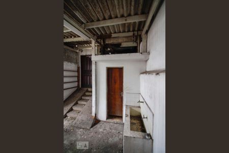 Casa à venda com 200m², 3 quartos e sem vaga Casa à venda com 200m², 3 quartos e sem vagaQuintal