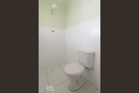 Banheiro de casa para alugar com 1 quarto, 44m² em Vila Baruel, São Paulo