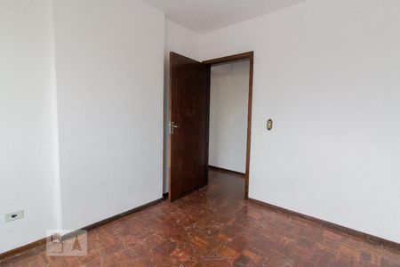 Quarto 1 de apartamento para alugar com 2 quartos, 57m² em Centro, Curitiba