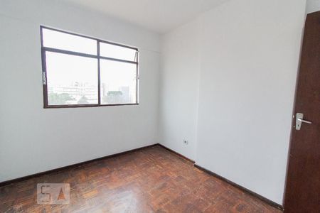Quarto 1 de apartamento para alugar com 2 quartos, 57m² em Centro, Curitiba