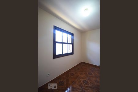Quarto 1 de casa para alugar com 3 quartos, 153m² em Jardim Pinheiros, São Paulo