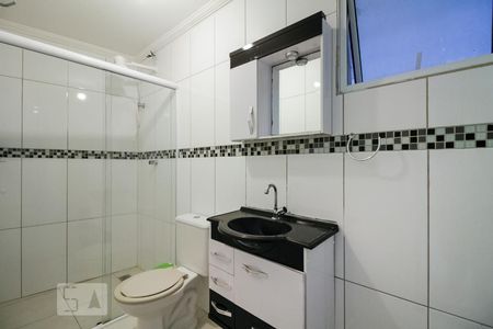 Banheiro de kitnet/studio para alugar com 1 quarto, 18m² em Vila São Luís(zona Oeste), São Paulo