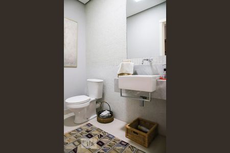 Apartamento à venda com 300m², 4 quartos e 2 vagas Apartamento à venda com 300m², 4 quartos e 2 vagasLavabo