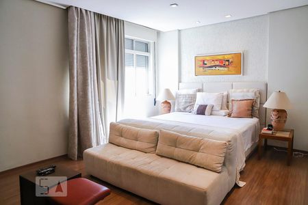 Apartamento à venda com 300m², 4 quartos e 2 vagas Apartamento à venda com 300m², 4 quartos e 2 vagasQuarto 3